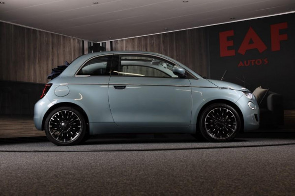 Fiat 500E C Icon CABRIO 42 kWh / BTW / Navi / Camera / Airco / Elek Pakket / Cruise Control / KEYLESS / Led / Pdc / 17 Inch