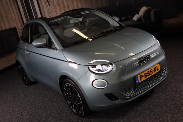 Fiat 500E C Icon CABRIO 42 kWh / BTW / Navi / Camera / Airco / Elek Pakket / Cruise Control / KEYLESS / Led / Pdc / 17 Inch