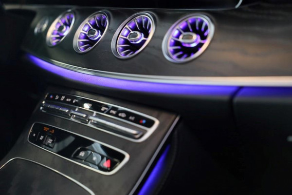 Mercedes-Benz E-Klasse 200 Coupe AMG Line / AUT / Wide Beam / Burmester / Camera / Navi / Ecc / Cruise Control / Led / 20 Inch