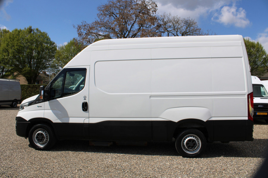 Iveco Daily 35S14N 3.0 136PK CNG L3H3 Airco