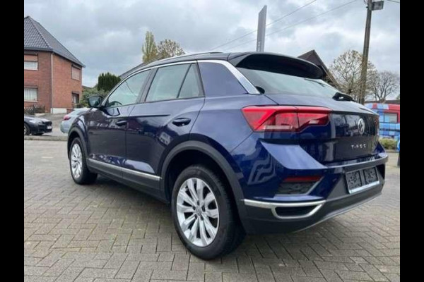 Volkswagen T-Roc 1.5 TSI Style / Digitaal dashboard / Navigatie