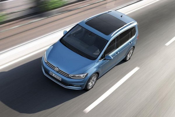 Volkswagen Touran Highline 1.5 TSI 150 pk DSG 7p NIEUW