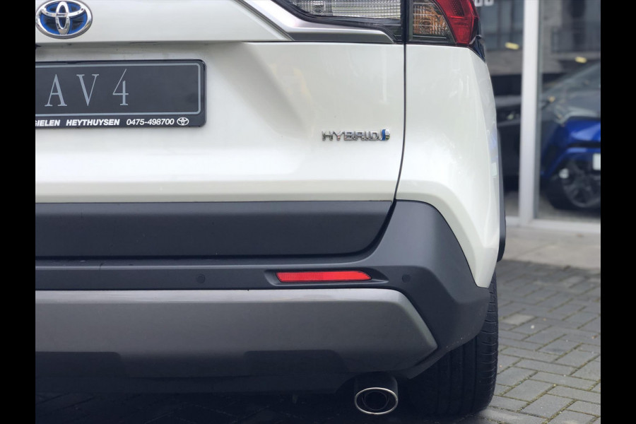 Toyota RAV4 2.5 Hybrid Dynamic | Dodehoekherkenning, Parelmoer wit, Navigatie, Stoelverwarming, Parkeersensoren, CarPlay/Android Auto
