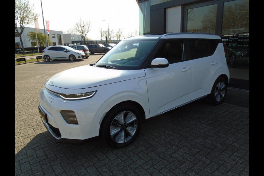 Kia e-Soul 64kWh 204pk Aut DynamicPlusLine (valt in subsidie regeling)