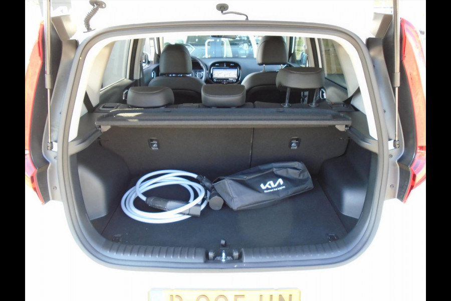 Kia e-Soul 64kWh 204pk Aut DynamicPlusLine (valt in subsidie regeling)