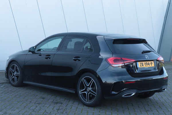 Mercedes-Benz A-Klasse 180 AMG Night Upgrade | WIDE-SCREEN / SFEERVERLICHTING / DEALER GARANTIE / NL AUTO!