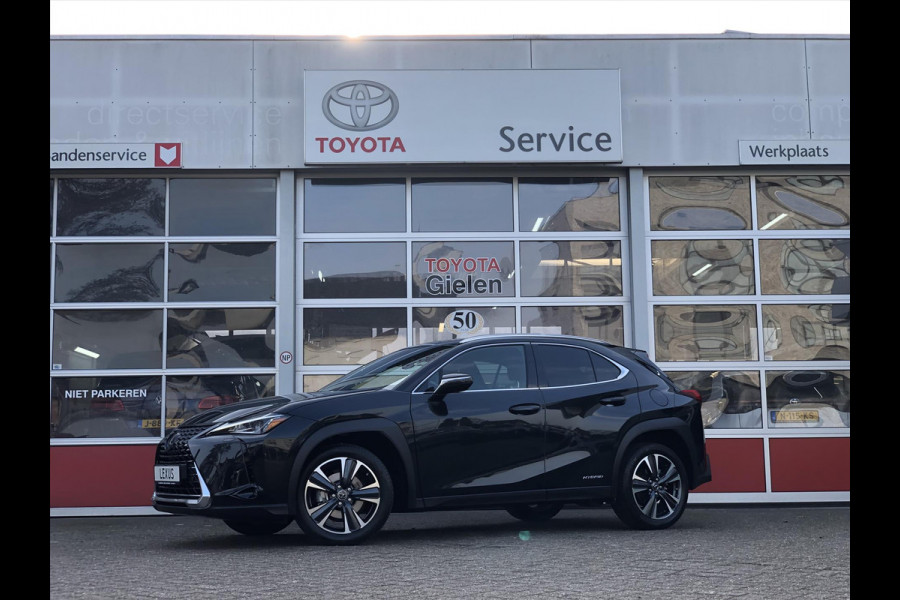 Lexus UX 250h Preference Line | Dodehoekherkenning, Apple CarPlay/Android Auto, 18inch, Keyless, Stoel + Stuurverwarming