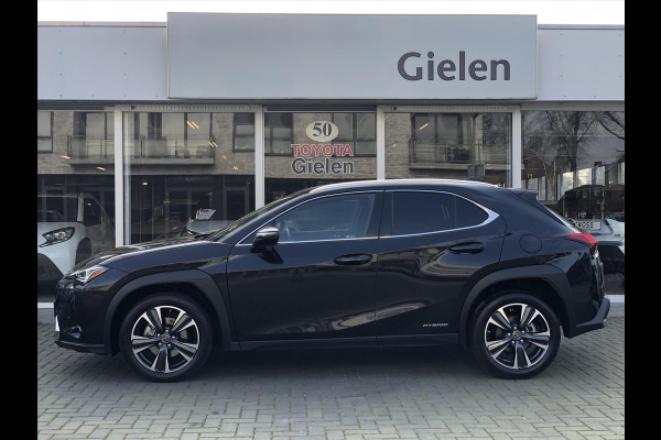 Lexus UX 250h Preference Line | Dodehoekherkenning, Apple CarPlay/Android Auto, 18inch, Keyless, Stoel + Stuurverwarming