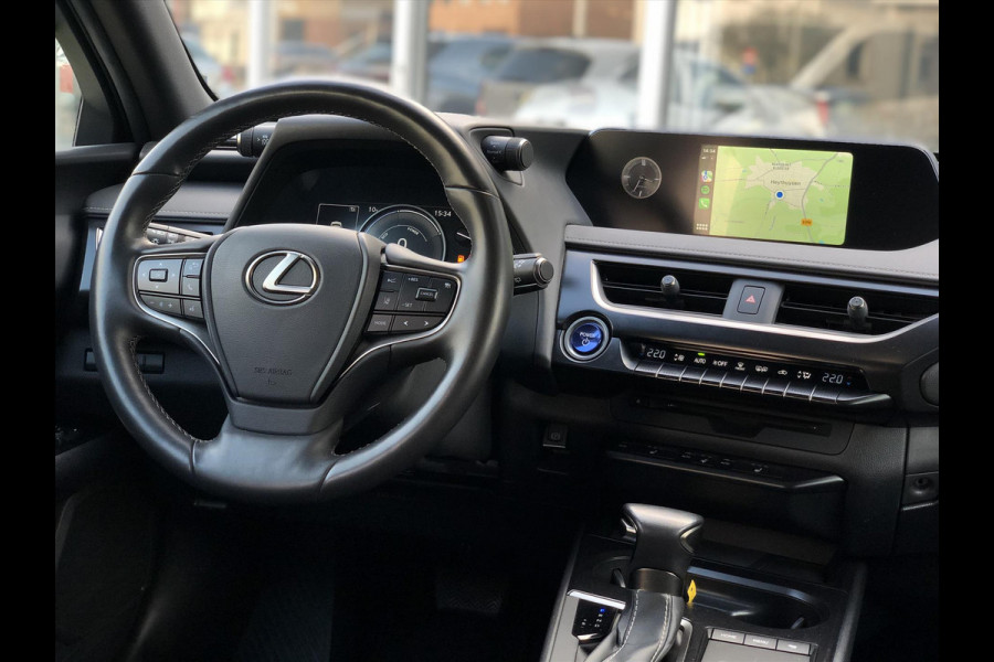 Lexus UX 250h Preference Line | Dodehoekherkenning, Apple CarPlay/Android Auto, 18inch, Keyless, Stoel + Stuurverwarming