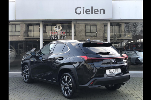 Lexus UX 250h Preference Line | Dodehoekherkenning, Apple CarPlay/Android Auto, 18inch, Keyless, Stoel + Stuurverwarming