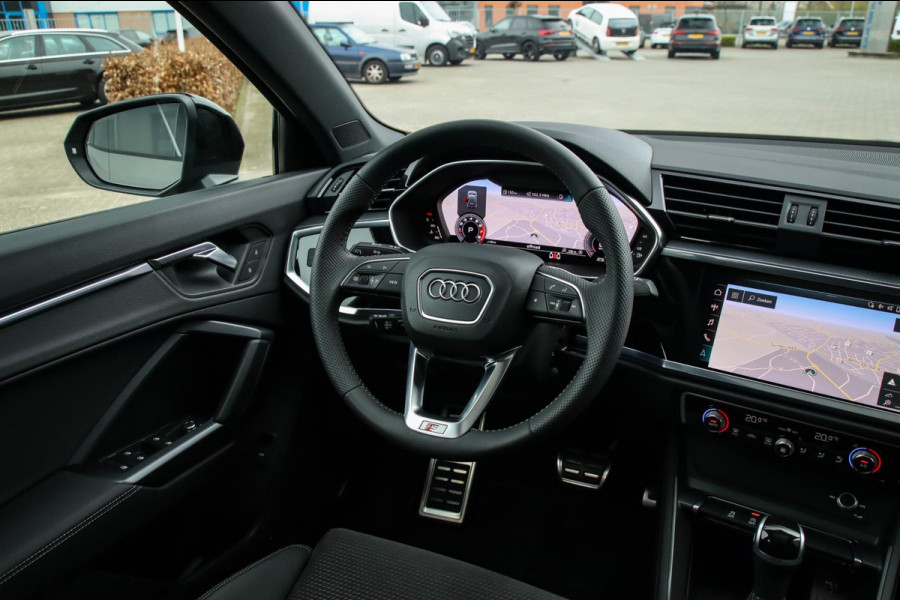 Audi Q3 35 TFSI 1.5 TFSI S Line Pro Line S 150pk S-Tronic 1e Eig|Panoramadak|Virtual Cockpit|LED Matrix|Leder|ACC|B&O|20inch|Black