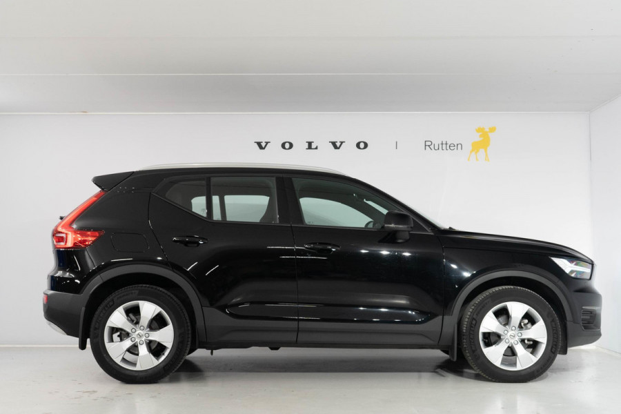 Volvo XC40 T3 163PK Automaat Momentum Business Stoelverwarming / Navigatie / 18'' velgen / DAB+