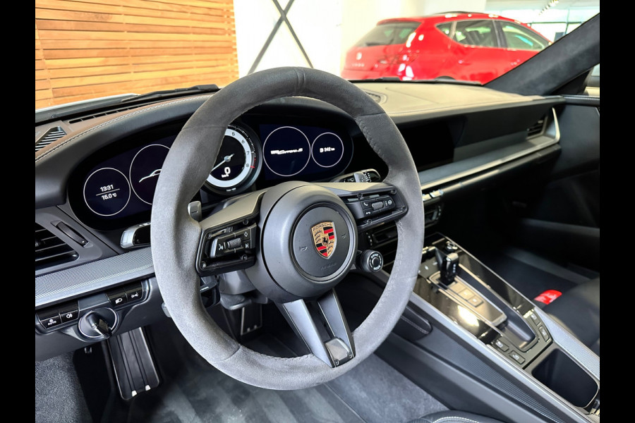 Porsche 911 992 Carrera S | Krijt | Matrix PDLS+ | Exclusive Design achterlichten | SportChrono | Alcantara | Bose | Sportuitlaat