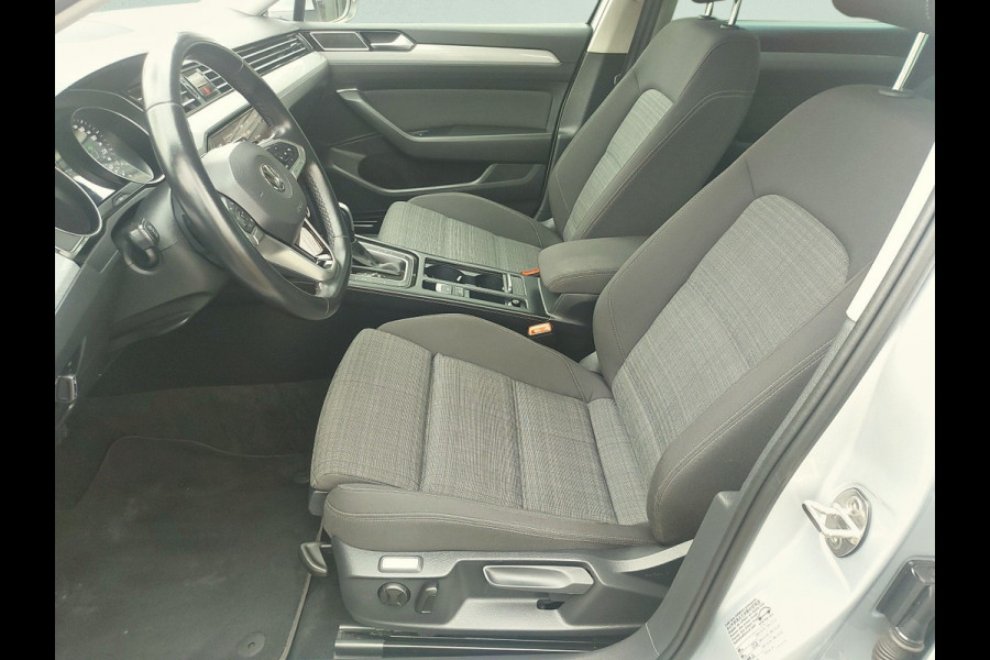 Volkswagen Passat Variant 1.5 TSI Comfort Business New Model,Navigatie,ACC,parkeersensoren