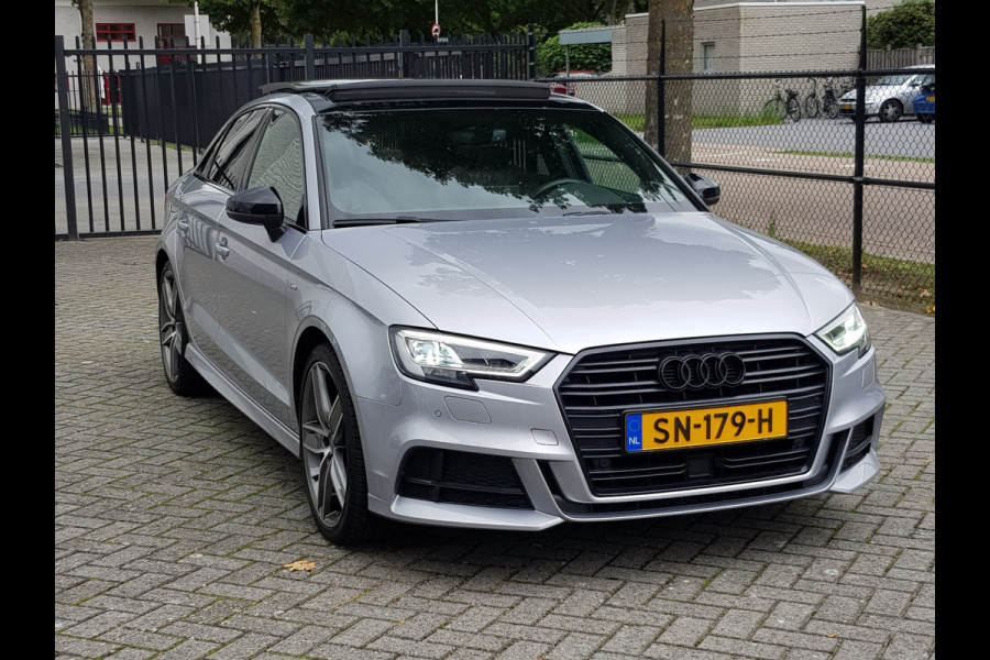 Audi A3 Limousine 1.5 TFSI automaat Sport S Line Edition /Black optik !!!