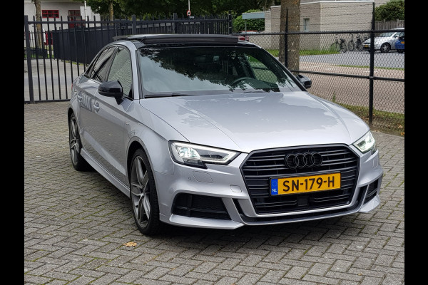 Audi A3 Limousine 1.5 TFSI automaat Sport S Line Edition /Black optik !!!