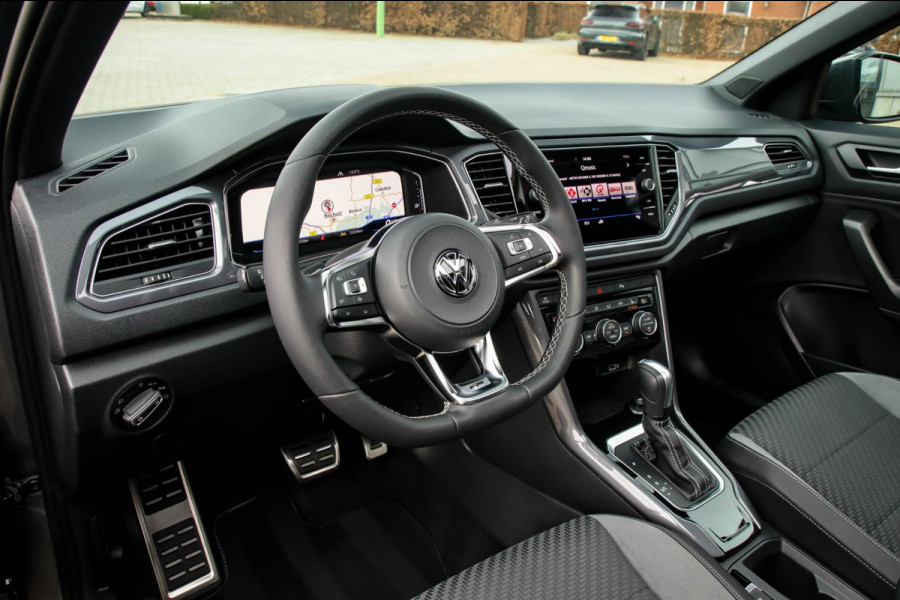 Volkswagen T-Roc 1.5 TSI Sport Business R 150pk DSG! Panoramadak|Virtual Cockpit|LED Plus|NAVI|ACC|Lane+Side|Camera|Black|Trekhaak