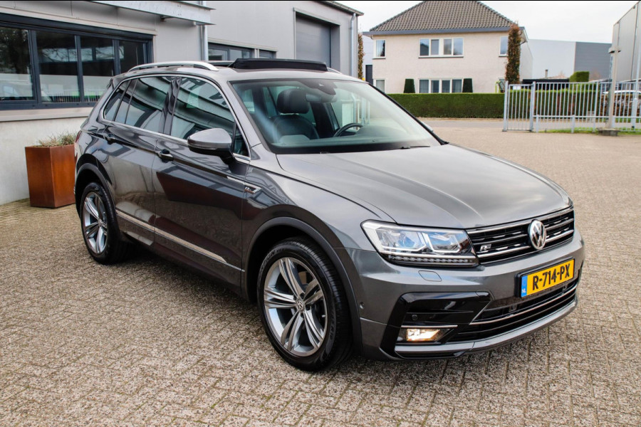 Volkswagen Tiguan 2.0TSI 4Motion Highline R-Line 180pk DSG! 1e Eig|Dealer|Panoramadak|Virtual Cockpit|LED|NAVI|Camera|PDC|19inch