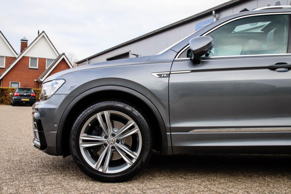 Volkswagen Tiguan 2.0TSI 4Motion Highline R-Line 180pk DSG! 1e Eig|Dealer|Panoramadak|Virtual Cockpit|LED|NAVI|Camera|PDC|19inch