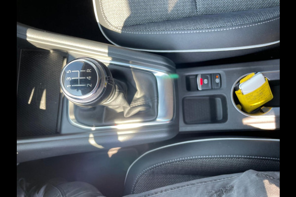 Renault Captur TCe 100 Intens Navi / P-sensoren / LM velgen / Privacy glass / Full LED