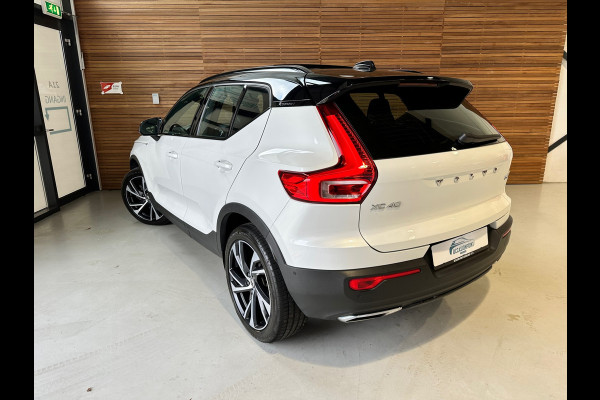 Volvo XC40 2.0 T5 250PK AWD R-Design | Panorama | Luxury-Line | Harman&Kardon | Trekhaak | Full-Option | 1ste eigenaar