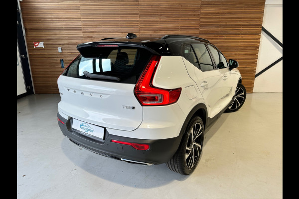 Volvo XC40 2.0 T5 250PK AWD R-Design | Panorama | Luxury-Line | Harman&Kardon | Trekhaak | Full-Option | 1ste eigenaar