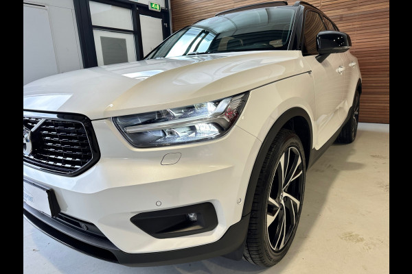 Volvo XC40 2.0 T5 250PK AWD R-Design | Panorama | Luxury-Line | Harman&Kardon | Trekhaak | Full-Option | 1ste eigenaar