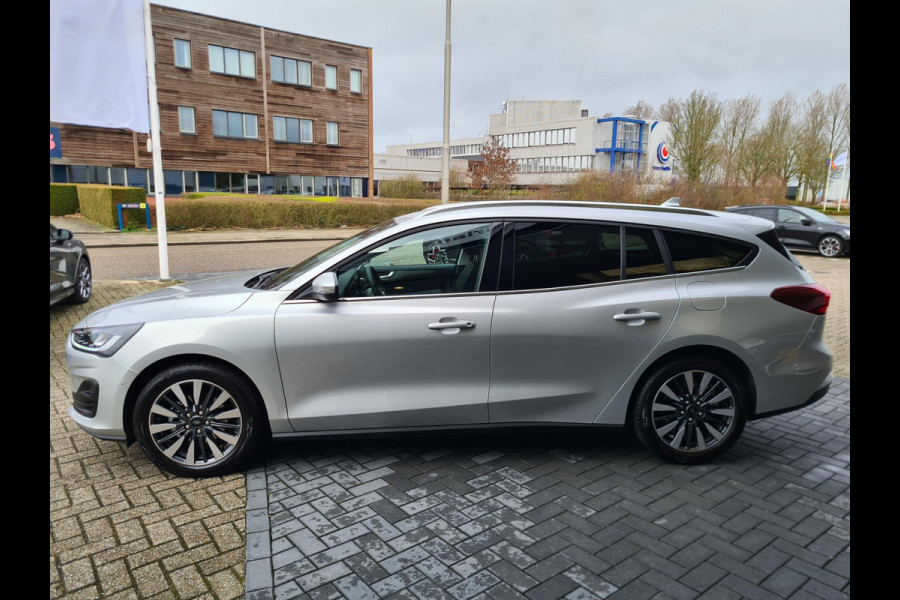 Ford Focus Wagon 1.0 EcoBoost Titanium Voorraad | 12,3'' inch scherm | Winterpack | Camera | Automatisch inparkeren | Lane assist | Climate control | Direct leverbaar!