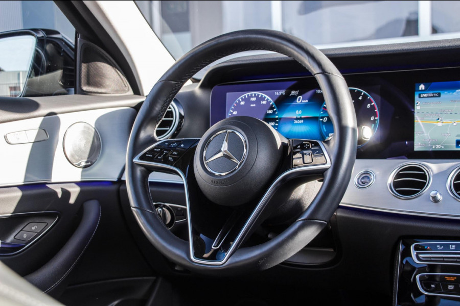 Mercedes-Benz E-Klasse Estate 300 de Avantgarde | Distronic | 360 | Schuifdak | Multibeam