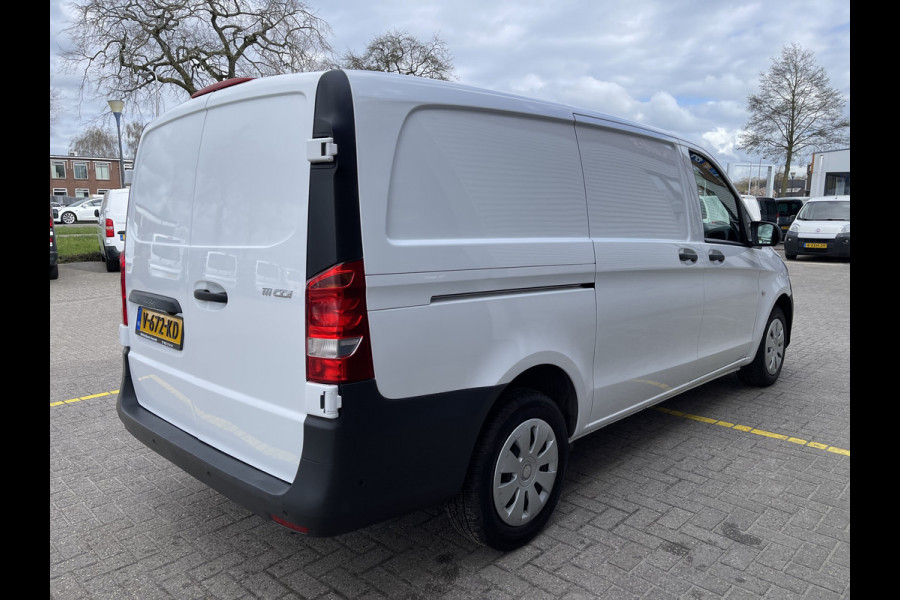 Mercedes-Benz Vito 111 CDI Functional Lang L2H1 / rijklaar € 19.950 ex btw / lease vanaf € 431 / airco / navigatie / achteruit rijcamera / parkeersensoren voor en achter !