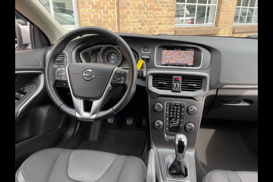 Volvo V40 2.0 T2 Navigatie Cruise Control 1e Eigenaar