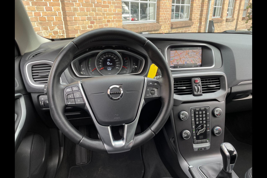 Volvo V40 2.0 T2 Navigatie Cruise Control 1e Eigenaar