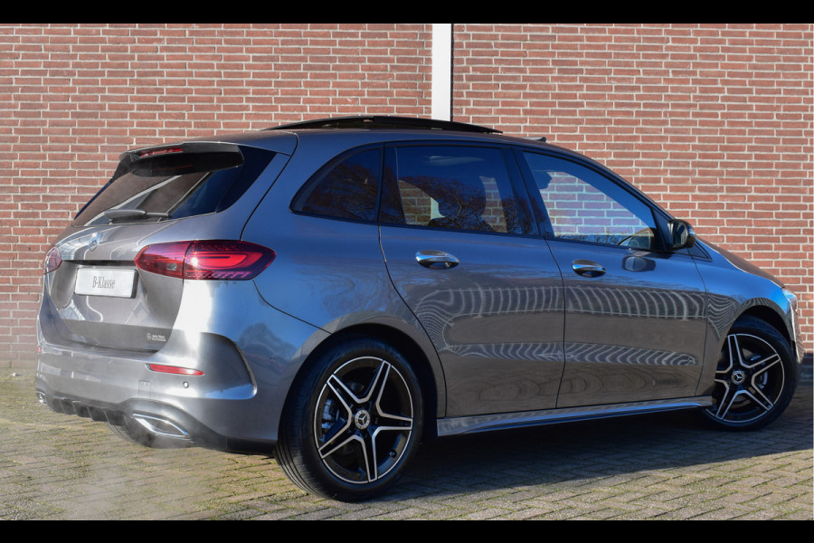 Mercedes-Benz B-Klasse 180 AMG Line | Panaroma-schuifdak | Stoelverwarming | Achteruitrijcamera | Easypack-Achterklep |