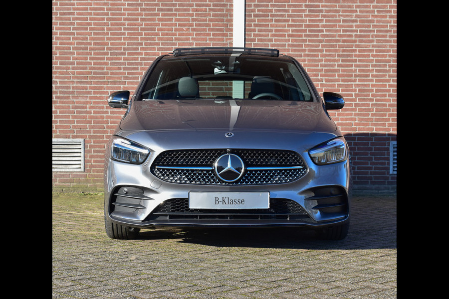 Mercedes-Benz B-Klasse 180 AMG Line | Panaroma-schuifdak | Stoelverwarming | Achteruitrijcamera | Easypack-Achterklep |