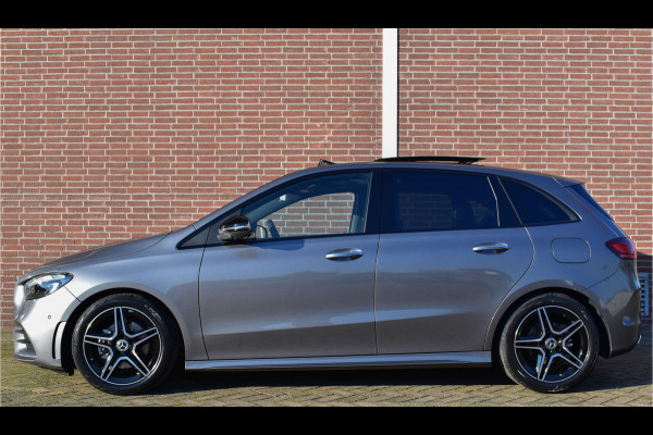 Mercedes-Benz B-Klasse 180 AMG Line | Panaroma-schuifdak | Stoelverwarming | Achteruitrijcamera | Easypack-Achterklep |