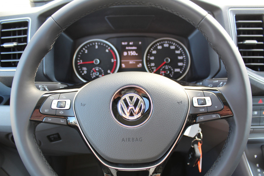 Volkswagen Crafter 35 2.0-140pk TDI AUTOMAAT L3H3. Airco, verwarmd stuurwiel, comfortabele verwarmde chauffeurst., camera, cruise cntrl., navigatie Uit voorraad leverbaar !