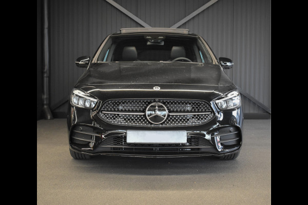 Mercedes-Benz B-Klasse 180 AMG Line | Facelift | Panaroma-schuifdak | 360Graden-Camera | Stoelverwarming |