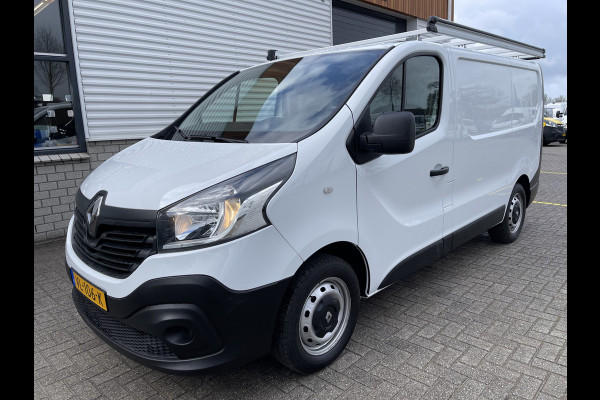 Renault Trafic 1.6 dCi T27 L1H1 Comfort / rijklaar € 10.950 ex btw / lease vanaf € 232 / airco / cruise / trekhaak / imperial / pdc achter !