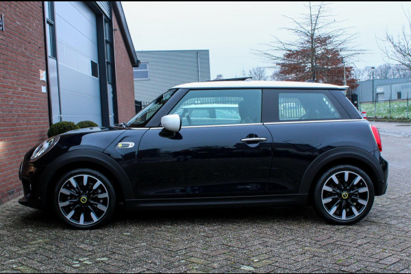 MINI Mini Electric Yours, 2000,- subsidie, Panoramadak, keyless, Head-up display, Navigatie prof., Parkeersensoren en Camera