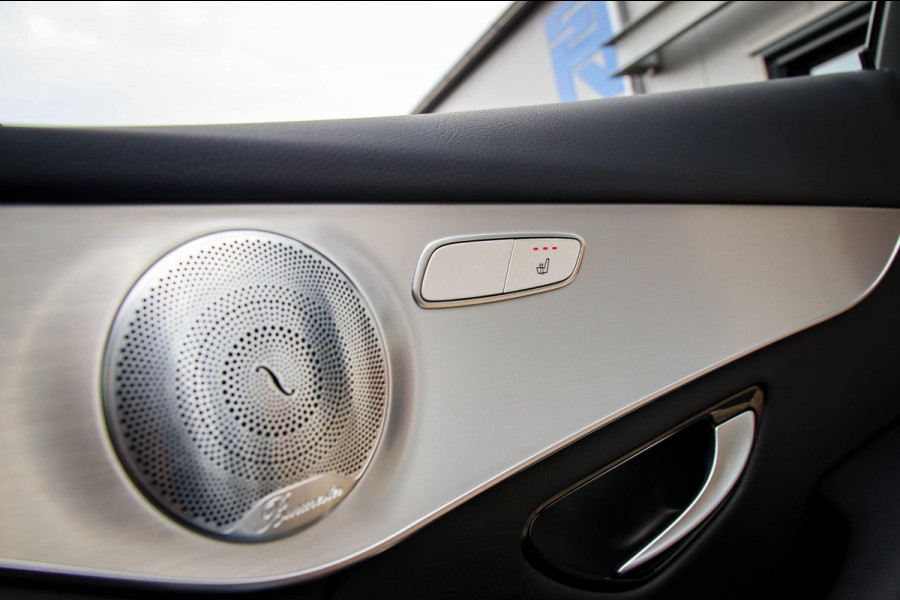 Mercedes-Benz GLC Coupé 250 4MATIC AMG Edition 211pk 9G AUT 2e Eig|NL|DLR|Schuifdak|Leder|LILS LED|360 View|19inch|Trekhaak