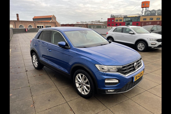 Volkswagen T-Roc 1.5 TSI Style 150pk | Navigatie | cruise control | stoelverwarming