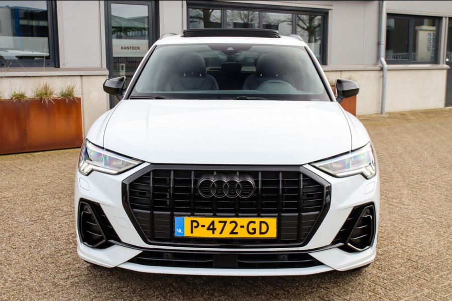 Audi Q3 35 TFSI 1.5 TFSI S Line Pro Line S 150pk S-Tronic 1e Eig|DLR|Panoramadak|Virtual Cockpit|LED Matrix|Leder|ACC|20inch|Black