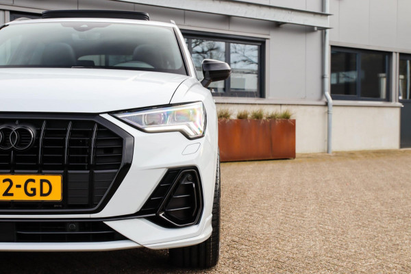 Audi Q3 35 TFSI 1.5 TFSI S Line Pro Line S 150pk S-Tronic 1e Eig|DLR|Panoramadak|Virtual Cockpit|LED Matrix|Leder|ACC|20inch|Black