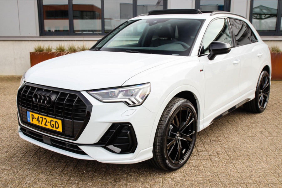 Audi Q3 35 TFSI 1.5 TFSI S Line Pro Line S 150pk S-Tronic 1e Eig|DLR|Panoramadak|Virtual Cockpit|LED Matrix|Leder|ACC|20inch|Black