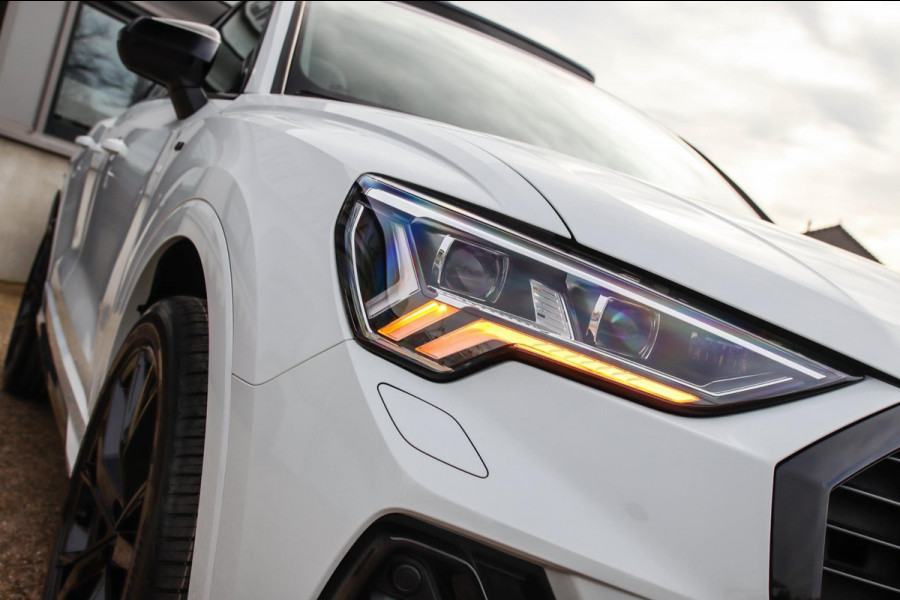 Audi Q3 35 TFSI 1.5 TFSI S Line Pro Line S 150pk S-Tronic 1e Eig|DLR|Panoramadak|Virtual Cockpit|LED Matrix|Leder|ACC|20inch|Black