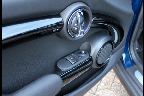MINI Mini 2.0 Cooper S Chili Panorama, Union-jack LED Achter, Parkeersensoren, LED, Sportstoelen, Cruisecontrol, 17 inch LM Velgen
