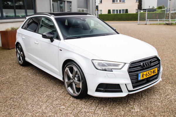 Audi A3 Sportback 1.5 TFSI Pro Line S S-line Facelift 150pk S-Tronic! 1e|DLR|Virtual Cockpit|Panoramadak|LED Matrix|Black|Trekhaak