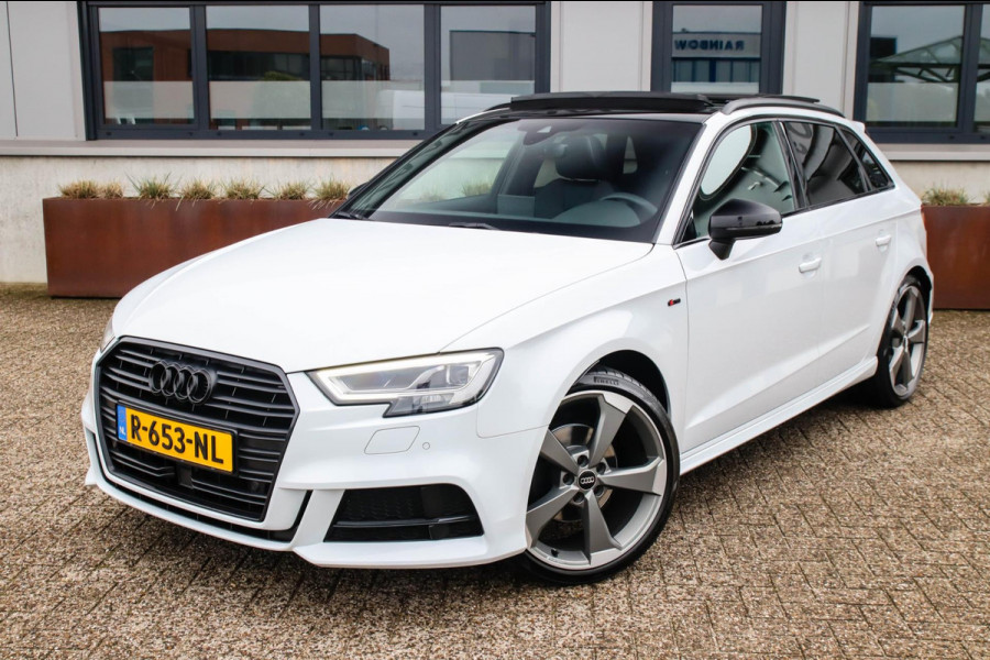 Audi A3 Sportback 1.5 TFSI Pro Line S S-line Facelift 150pk S-Tronic! 1e|DLR|Virtual Cockpit|Panoramadak|LED Matrix|Black|Trekhaak