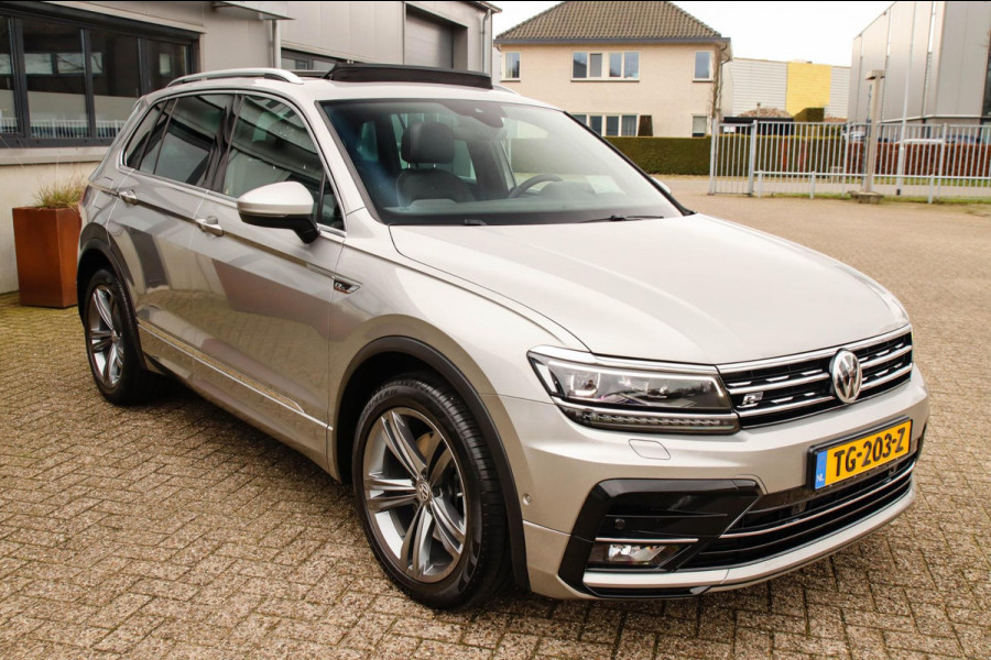 Volkswagen Tiguan 2.0TSI 4Motion Highline R-Line 180pk DSG! 1e Eig|DLR|Panoramadak|Virtual Cockpit|LED|Camera|HUD|19inch|Trekhaak