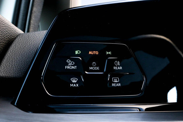 Volkswagen Golf 8 1.4 eHybrid Pano LED Virtual Apple Carplay